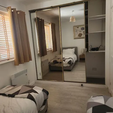 My Holiday Home -2 Bed House-Free Parking-2